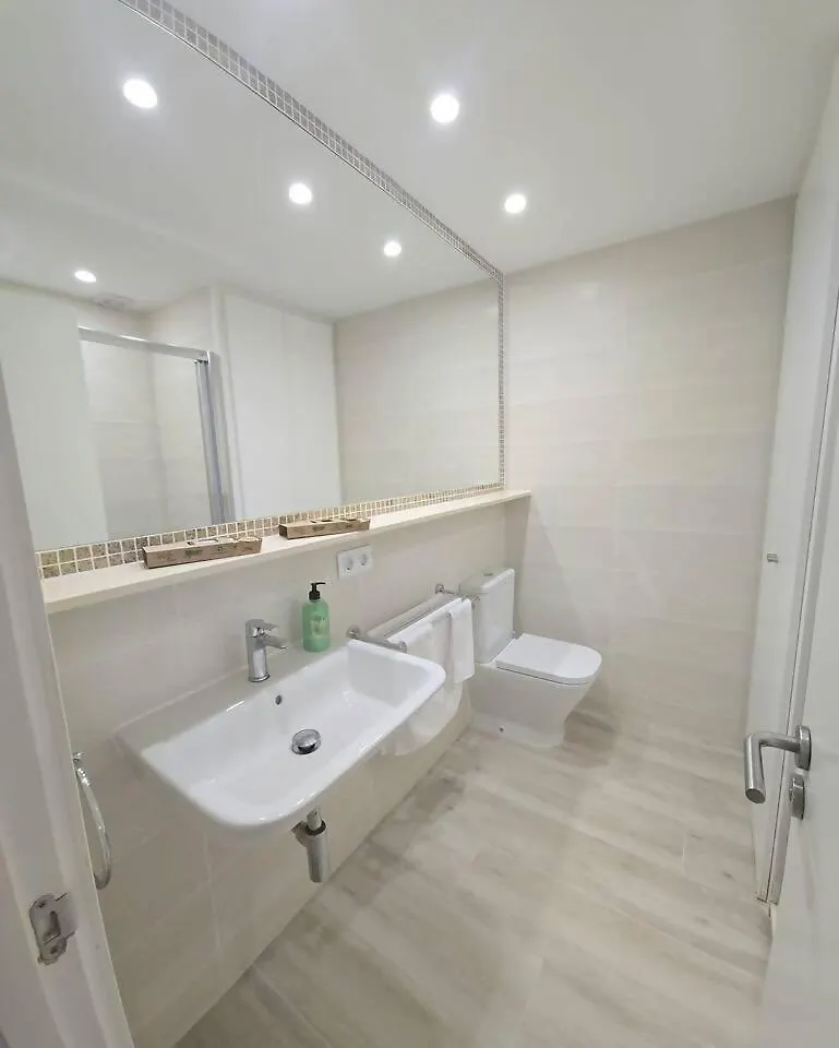 Lejlighed Apartamento Con Terraza Y Vistas Al Mar En Son Bou
